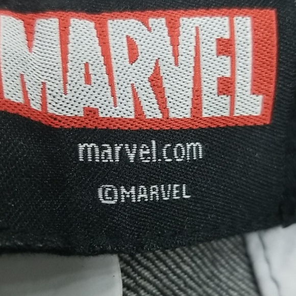 Deadpool Metal Pin Marvel Comics Strap Back Cap - Picture 4 of 5